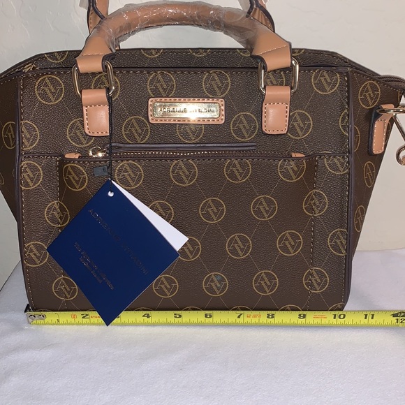 ADRIENNE VITTADINI BRAND NEW WITH TAGS GORGEOUS SATCHEL - Picture 9 of 11
